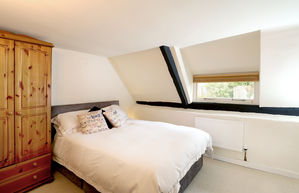 Bedroom- click for photo gallery
